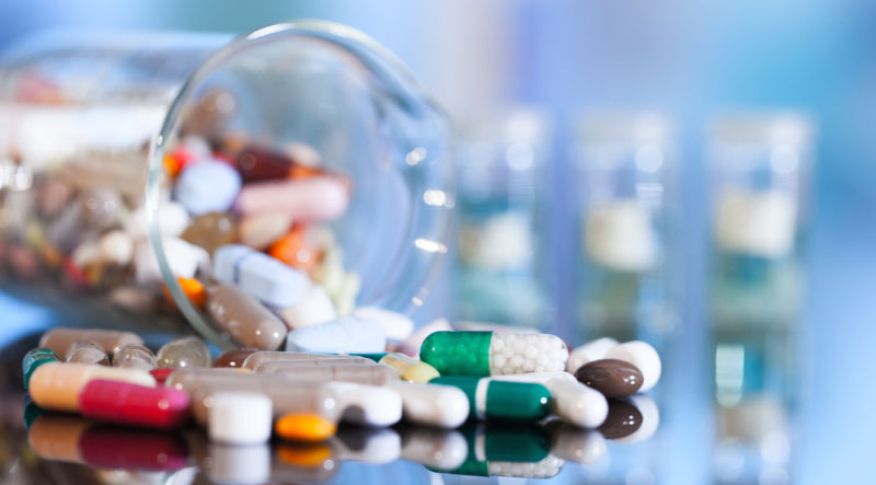 أسماء الأدوية العلمية والتجارية واستخداماتها أسماء الأدوية العلمية والتجارية واستخداماتها