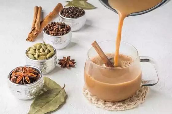 طريقة عمل شاي الكرك بالحليب البودرة