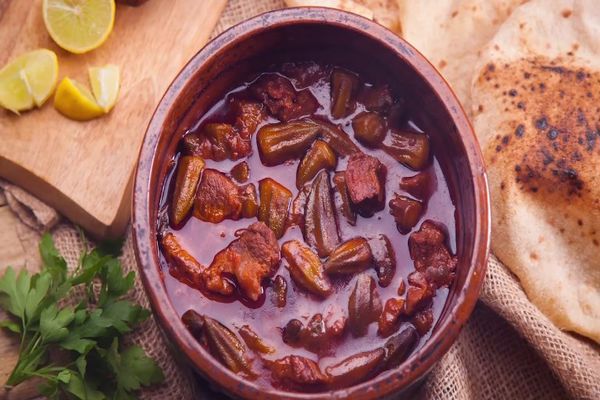 طاجن البامية بالفخار