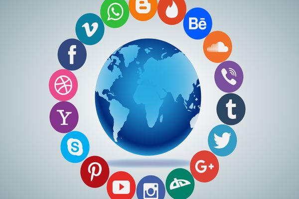 سلبيات الإعلام الإلكتروني