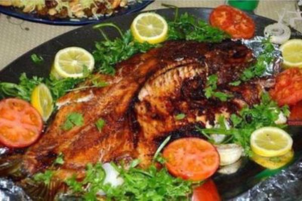 تتبيلة سمك الدنيس المشوي على الفحم