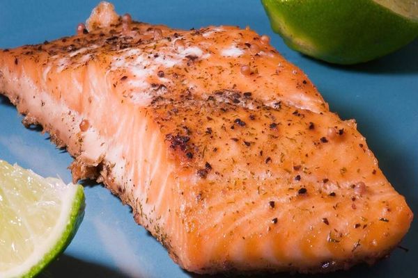 طريقة عمل سمك السلمون الصغير