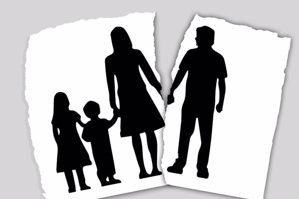 تأثير الطلاق على المراهقين