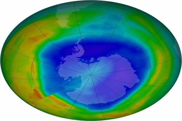 أسباب تآكل طبقة الأوزون