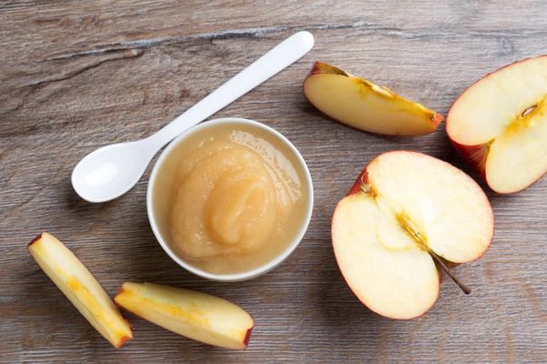 فوائد التفاح المسلوق للرضع