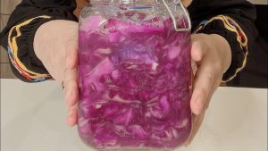 هل يغسل الملفوف قبل تخميره؟