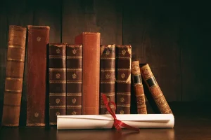 من الاتجاهات الأدبية في العصر الحديث؟