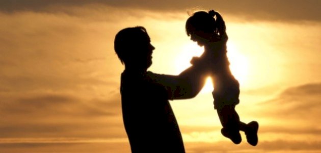 شعر عن الأب الله يطول بعمره
