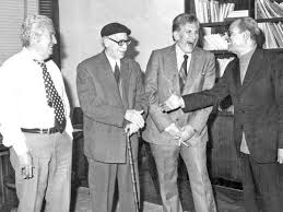 من هو الأديب الذي لقب أبو القصة القصيرة؟