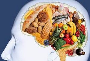 كيف يمكن للتغذية الصحيحة أن تعزز الأداء العقلي