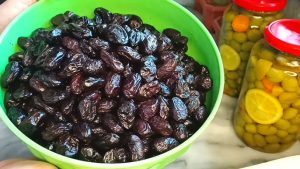 طريقة كبس الزيتون الأسود على الطريقة الفلسطينية