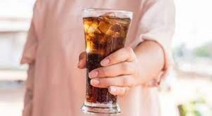 كم نسبة السكر في المشروبات الغازية؟