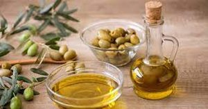 كم ملعقة زيت الزيتون مسموح في اليوم؟