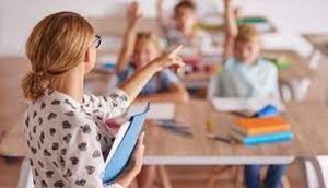 عبارات قصيرة عن يوم المعلم للاطفال