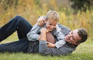 دور الأب في حياة ابنته