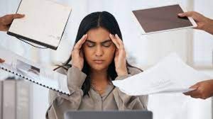 كيف تؤثر الصحة النفسية على العمل؟