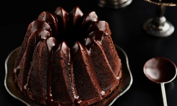 طريقة عمل تورتة الشوكولاتة في البيت خطوة بخطوة