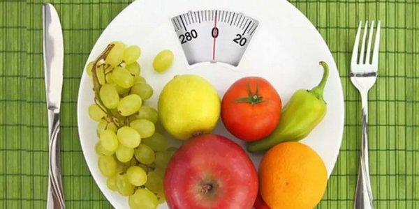ما الفرق بين الحمية الغذائية ونظام الاكل المتوازن