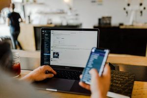 كيف تستخدم ادوات الذكاء الاصطناعي لكتابة مقالات SEO جاهزة