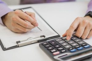 ما هي الاستراتيجية المناسبة لتسعير المنتجات؟