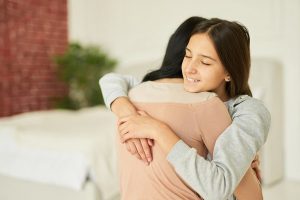 اخطاء شائعة في تربية البنات لا ينتبه لها الآباء