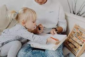 كيف تشجع طفلك على القراءة؟