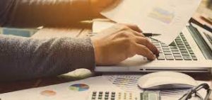 هل يمكنك كسب المال من إنشاء الدورات التدريبية؟