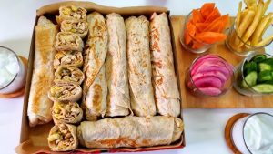 ما هي مكونات ساندوتش الشاورما السوري؟