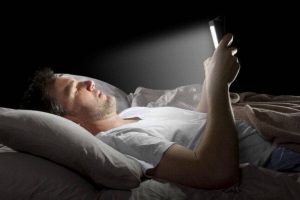 افكار لتقليل استخدام الهاتف وتحسين جودة النوم
