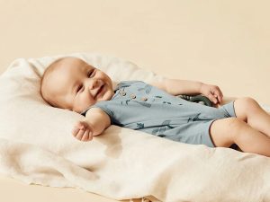 في أي شهر يبدأ الرضيع بالكلام؟