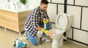 كم مرة يجب تنظيف الحمام؟