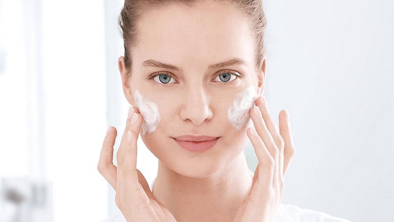 اسرار العناية بالبشرة في فصل الشتاء بأقل تكلفة