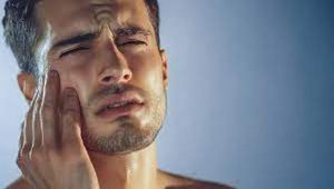 ما هو روتين العناية بالبشرة الأساسي للرجال؟