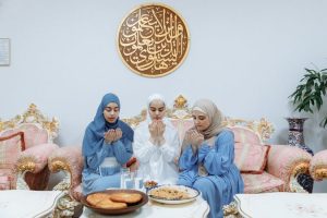 خطة عملية للنساء في رمضان بين العبادة والبيت