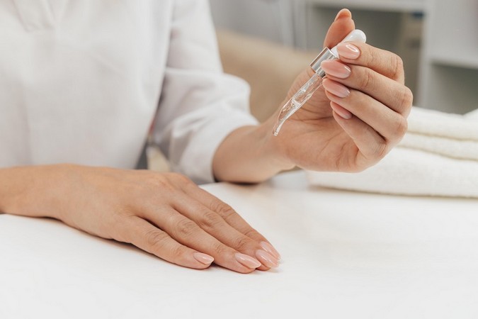 طرق طبيعية لتعزيز صحة الأظافر وتقويتها