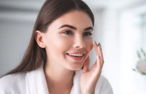 ما هو الروتين الصباحي للبشرة المختلطة؟