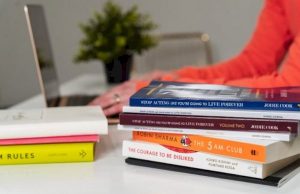 افضل 10 كتب لتطوير الذات في 2026
