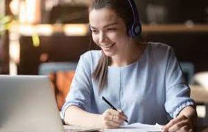 ما هي أفضل طريقة لتعلم لغة جديدة بسرعة وكفاءة؟