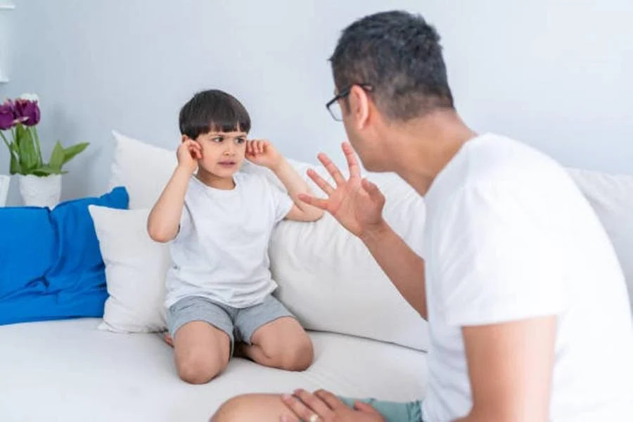 كيف تجعل طفلك يسمع الكلام من أول مرة