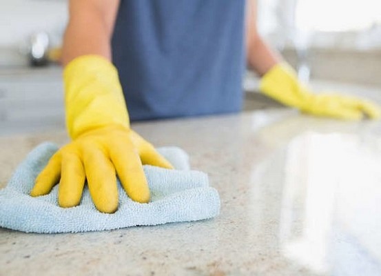اخطاء في تنظيف المنزل تجذب الحشرات