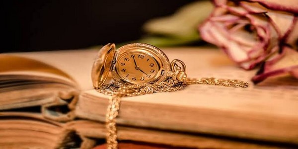كلمات عميقة عن الزمن وتغير الأشخاص
