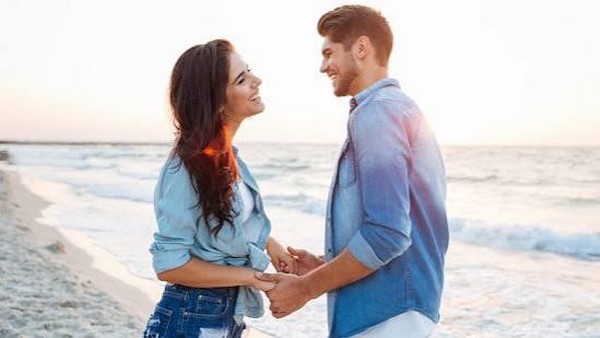 رسائل حب قصيرة تذيب القلوب للعشاق