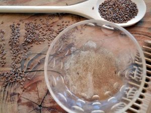 هل بذور الكتان لها أضرار للشعر؟